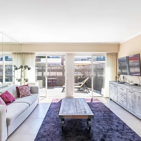 A C Flat Near The Beaches And The Croisette * Cannes